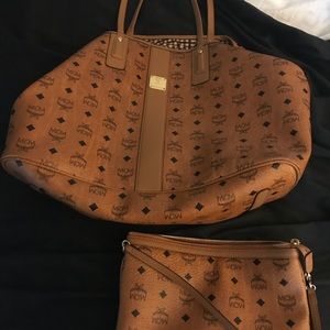 Large MCM Liz reversible shopper
